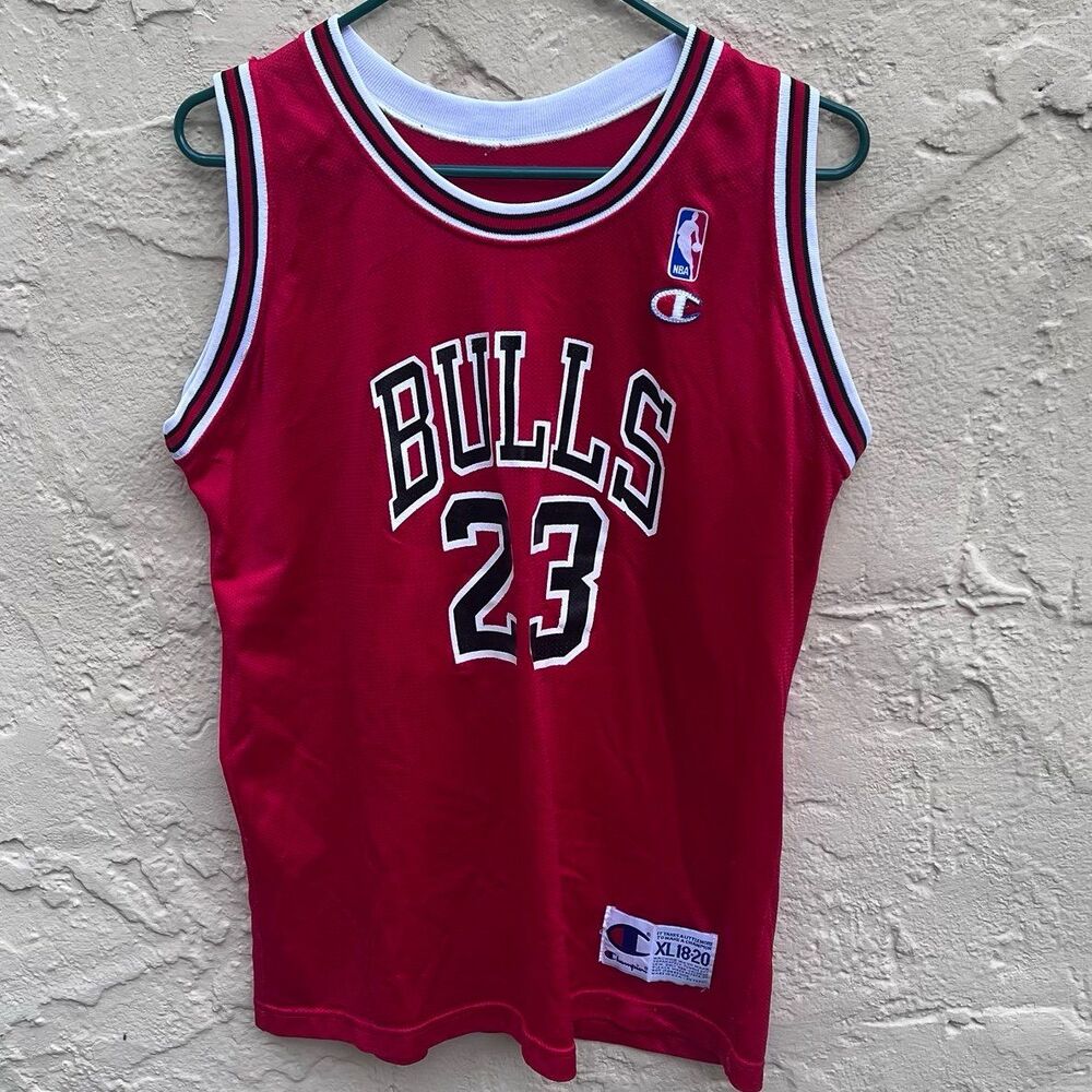 Jersey vintage Chicago Bulls Michael Jordan #23 1990s Champion size yxl